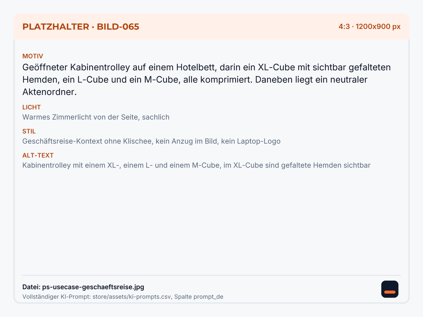 Kabinentrolley mit einem XL-, einem L- und einem M-Cube, im XL-Cube sind gefaltete Hemden sichtbar